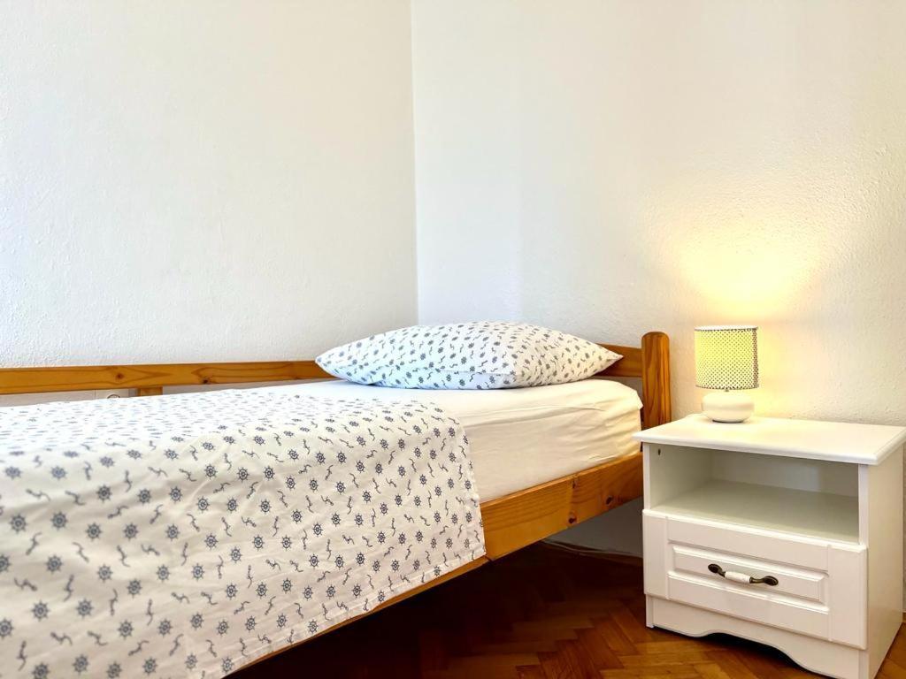 Apartments Juric Мимице Экстерьер фото